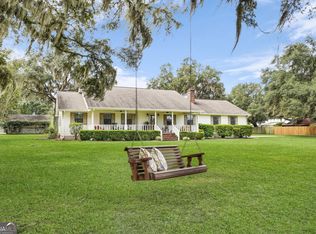 278 Camp Pinckney Dr, Folkston, GA 31537