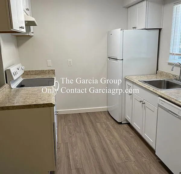 2626 SW Beaverton Hillsdale Hwy #B — Photo 1