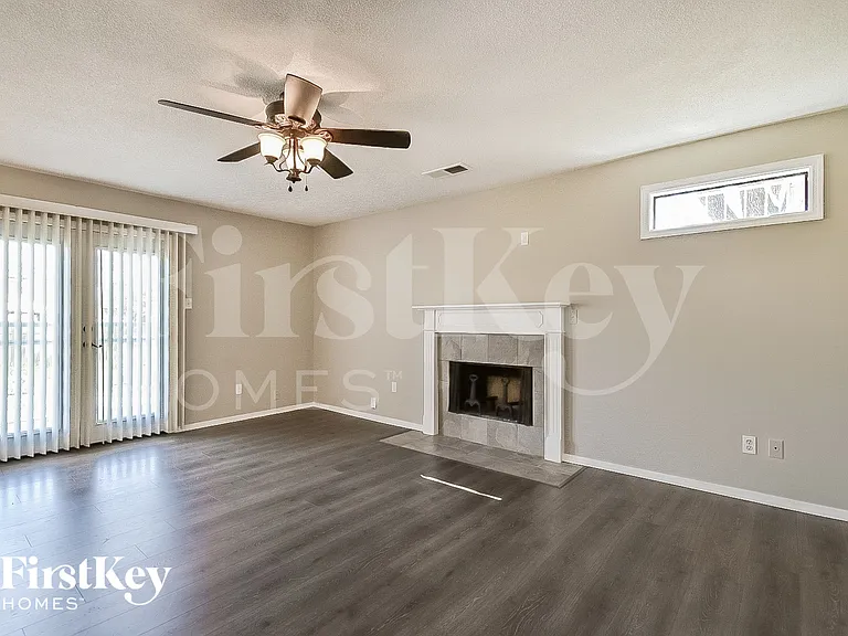 1152 Simmonsridge Dr — Photo 4