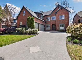 29 Cliftwood Dr, Sandy Springs, GA