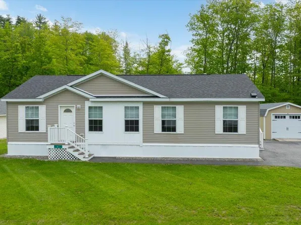 41 Red Oak Drive, Turner, ME 04282
