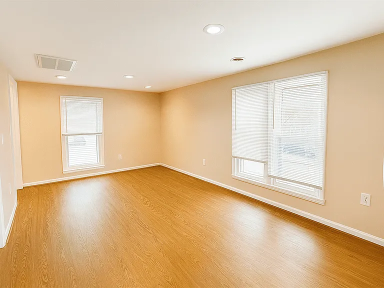 422 N Hamilton St #3 — Photo 3