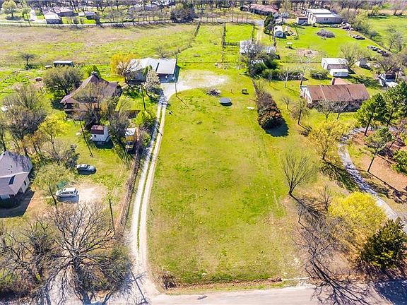 3rd image of 1620 Park Ln