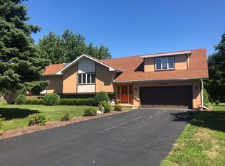 8547 River Ln, Kingston, IL 60145