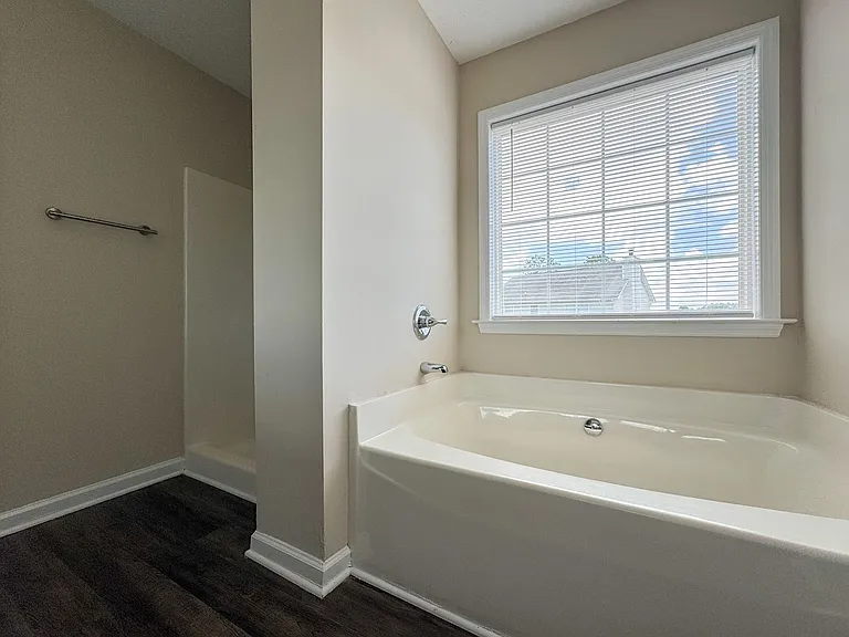 800 Connaly Dr — Photo 25