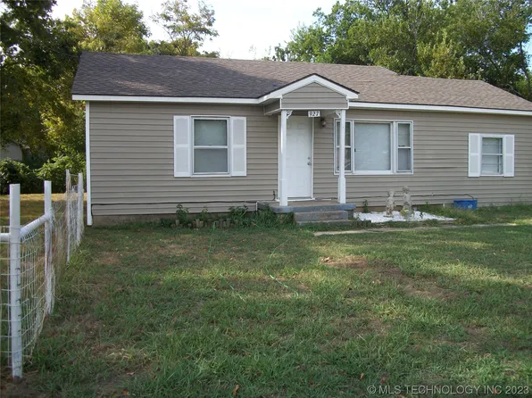 927 Orchard St, Ada, OK 74820