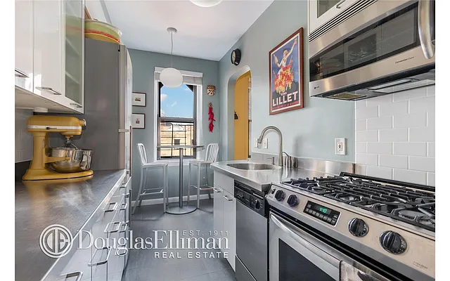 Rented by Douglas Elliman | media 1