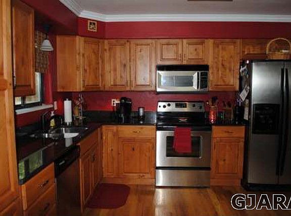 2nd image of 2919 Applewood St