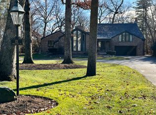 131 Timber Trail Dr, Oak Brook, IL 60523