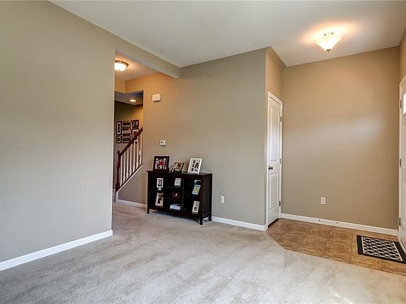 4th image of 412 Tuscany Ln