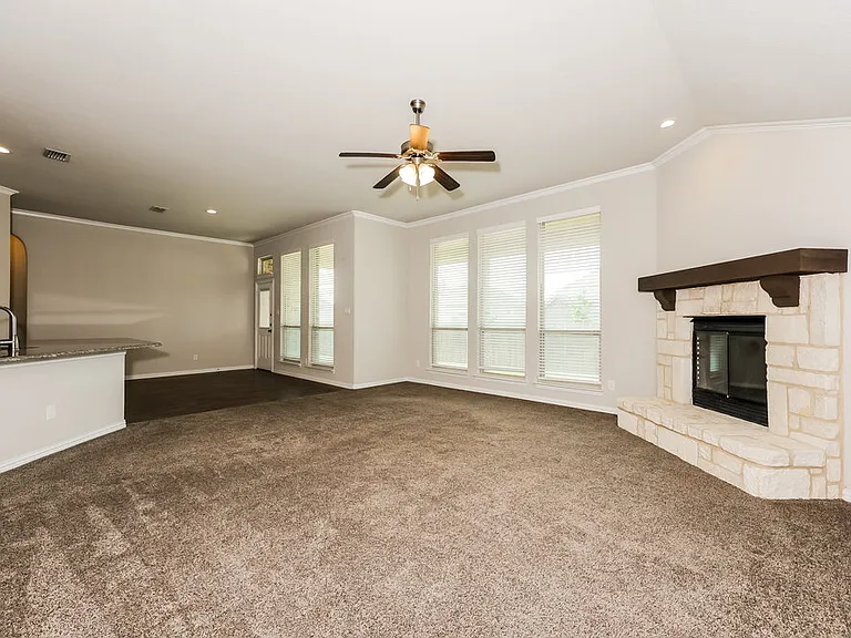421 Noble Nest Dr — Photo 3