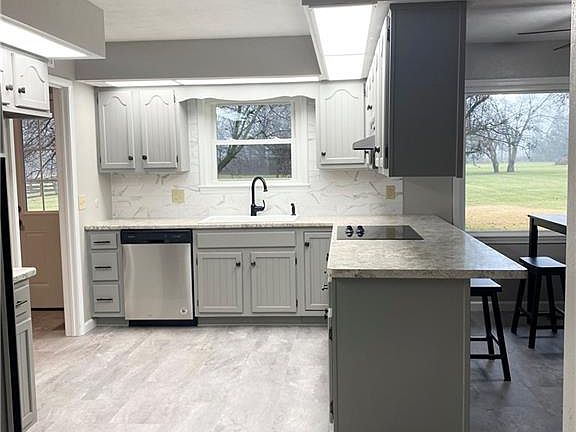 3rd image of 10689 Brookville Phillipsburg Rd