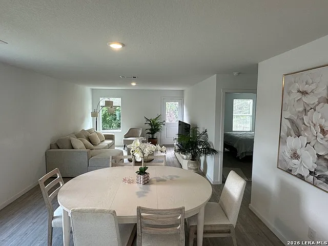 3 bed, 2.0 bath, 1354 sqft, $17,000 — Photo 3