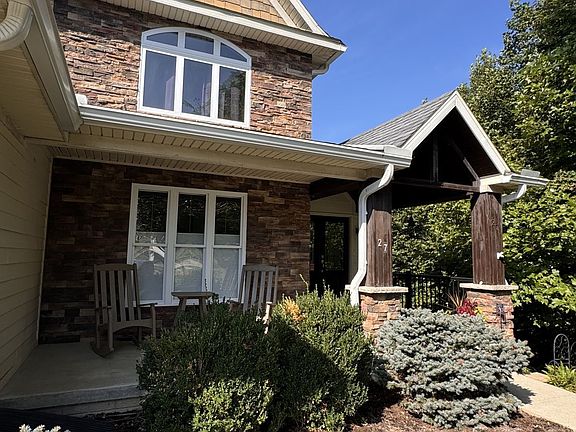 2nd image of 27 Walnut Ct