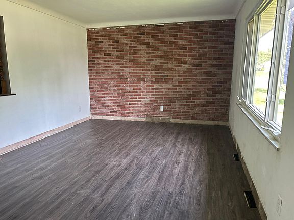 5th image of 624 Elmer Ave