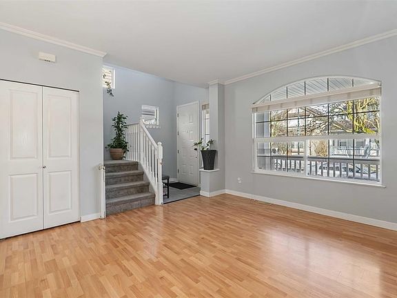 4th image of 18476 66a Ave
