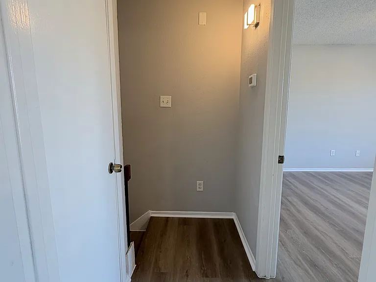 4233 Madera Rd #4 — Photo 11