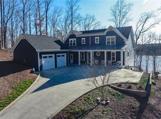 4649 Shoreline Ln, Gainesville, GA 30506