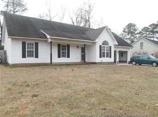 40 NW Rock Harbor Ln, Spring Lake, NC 28390
