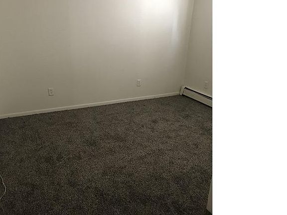4th image of 417 S Jackson St APT A