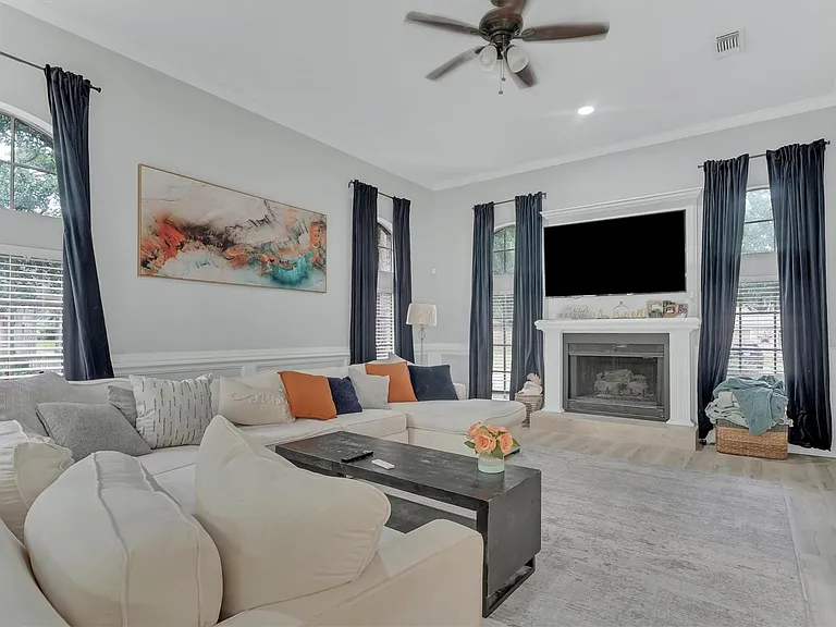 12407 Rosehill Ln — Photo 22