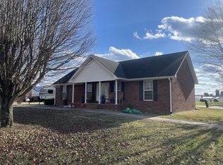 197 Walton Chapel Rd, Lafayette, TN 37083
