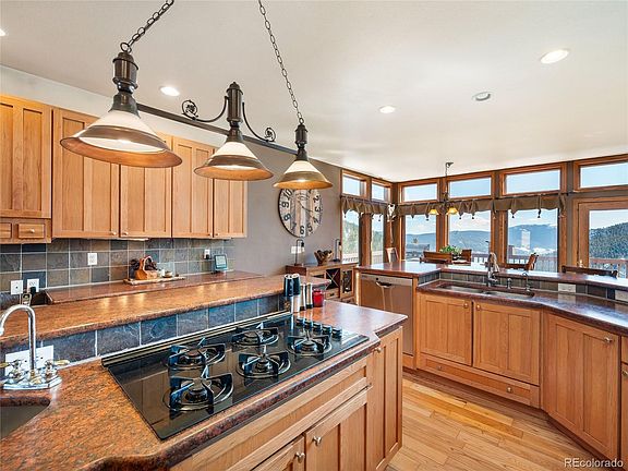 5th image of 76 Raven Ridge Road