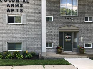 2035 N Main St APT 202, Royal Oak, MI 48073