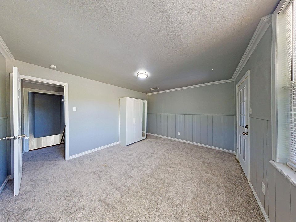 1st image of 5425 Waltham W Balcony #719251