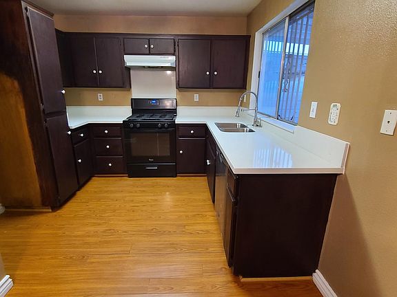 5th image of 14361 Upas Ct
