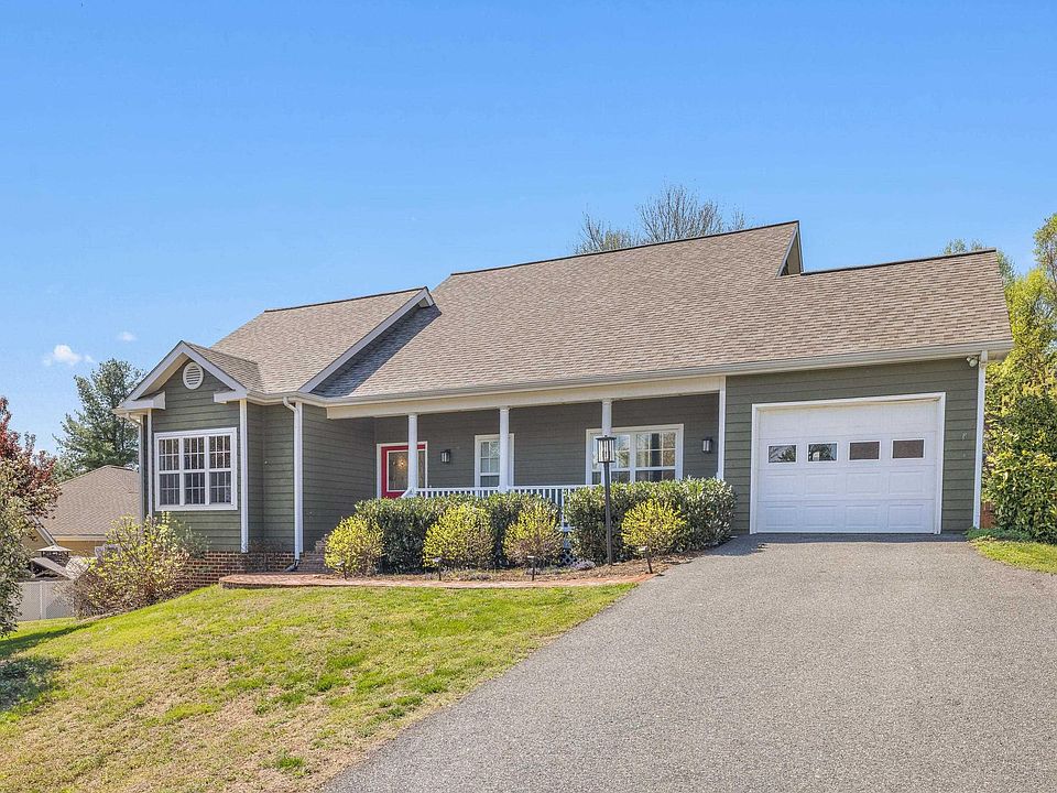 1st image of 1110 Highlands Dr
