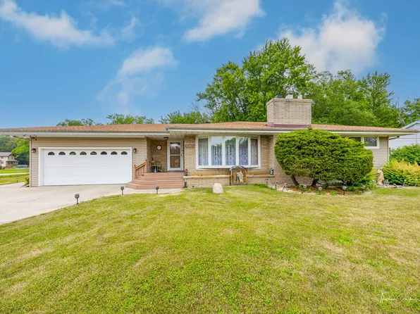 10811 Porter St, Crown Point, IN 46307