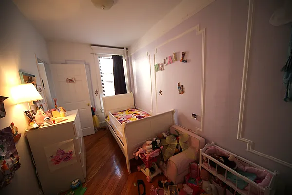 Rented by Metropolitan Realty | media 36