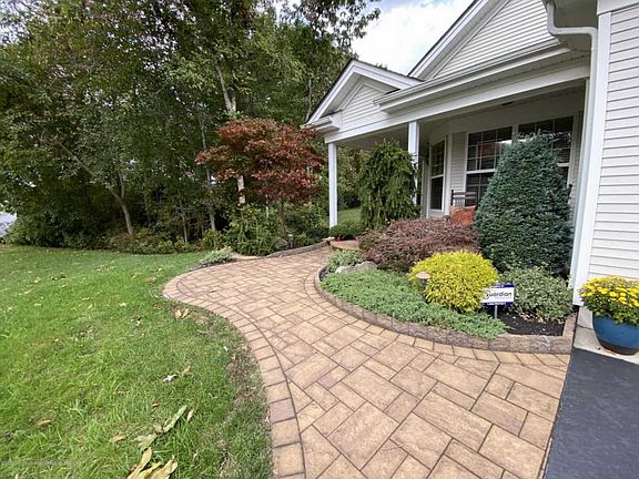 2nd image of 89 Stamford Dr
