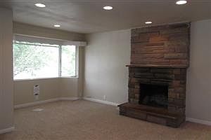 4th image of 1125 Macaulay St