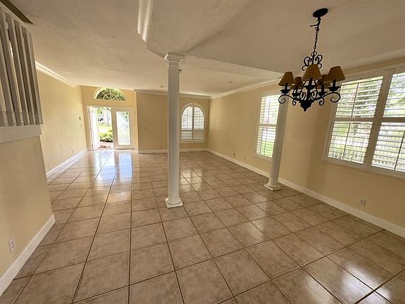 5th image of 4149 Bahia Isle Cir