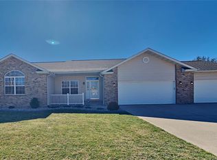 9670 Canvasback Dr, Mascoutah, IL 62258
