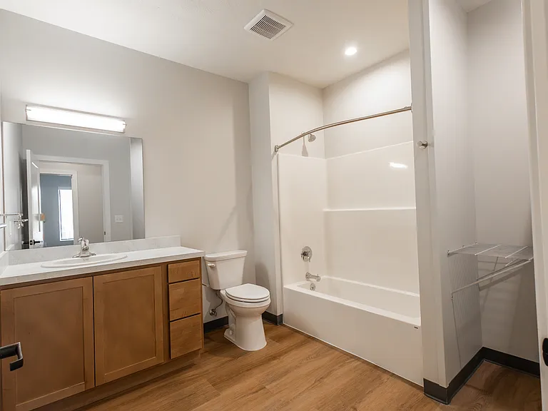 615 Carey Ave N #103 — Photo 8