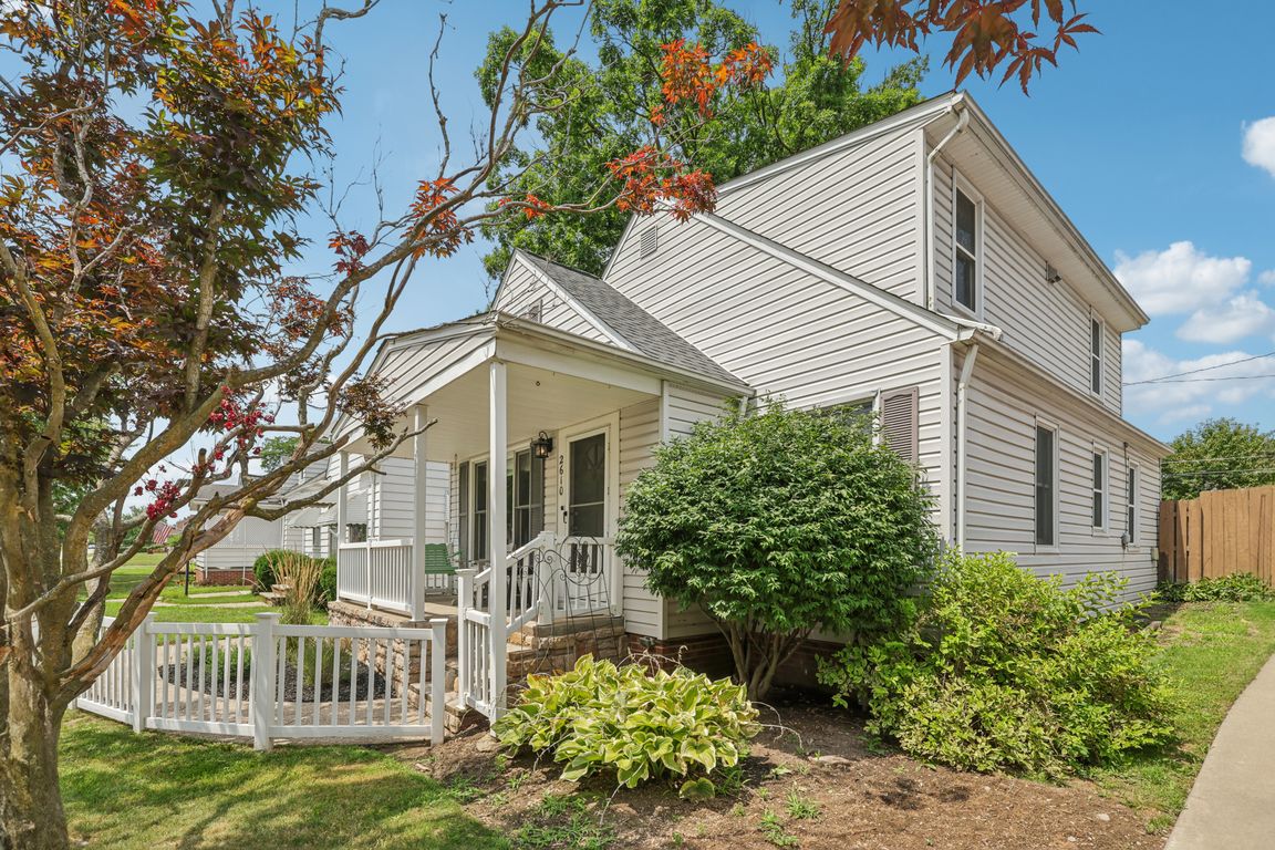 Brookdale Ave-S3107-002.jpg
