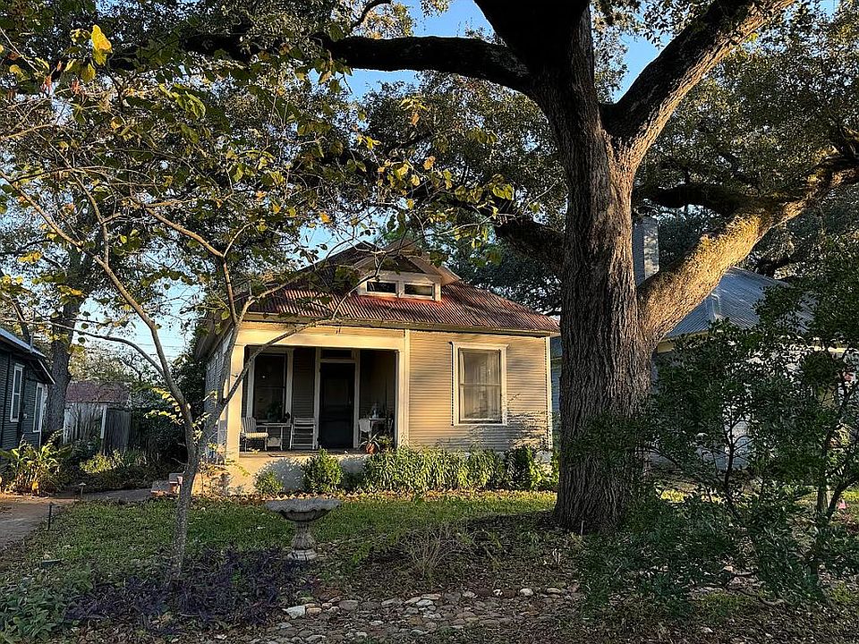 1st image of 606 Hudgins St