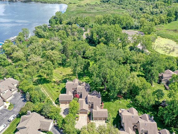 3rd image of W304N2356 N Westwind DRIVE #6A