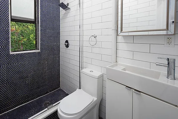 Rented by Compass | media 14