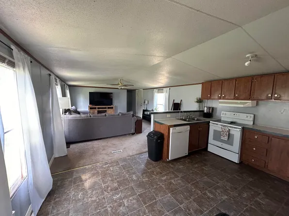 9309 NE Welch Rd, Elgin, OK 73538