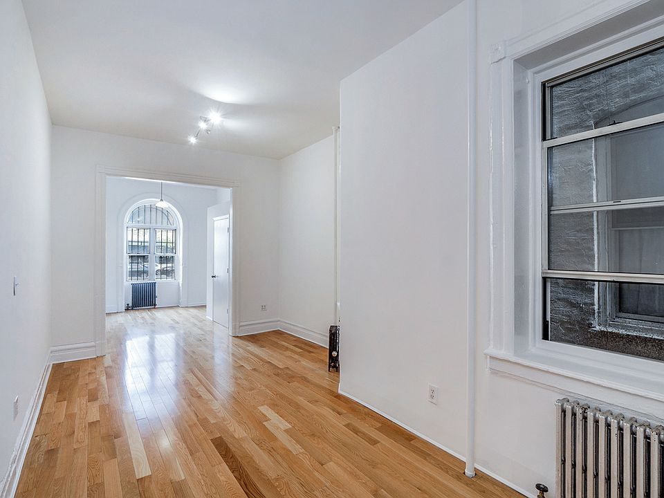 1st image of 628 E 14th St APT 4