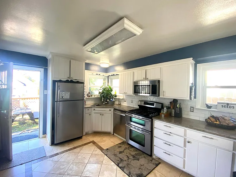 2612 Benbrook Blvd — Photo 6