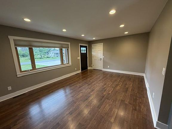 4th image of 6611 GROVE AVENUE