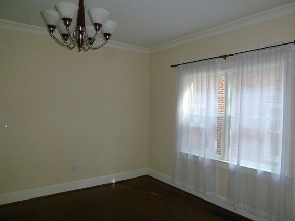 Spacious dining room