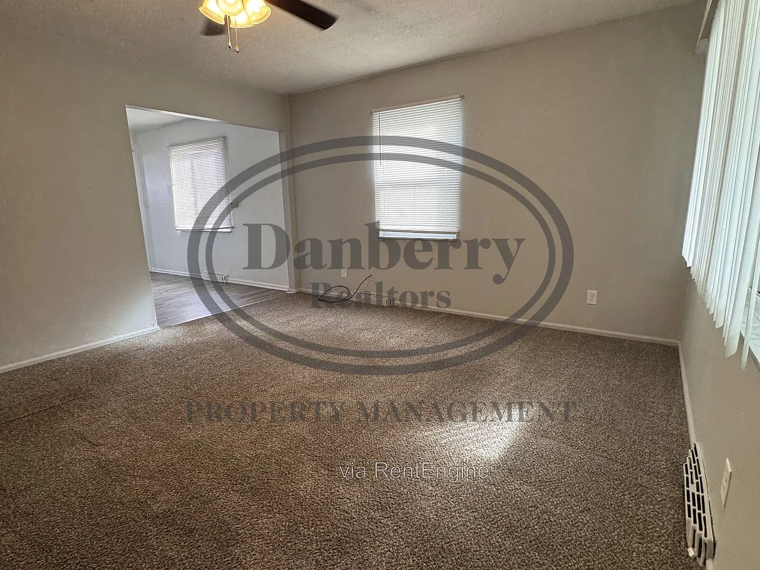 3 bed, 1.0 bath, 1006 sqft, $1,250 — Photo 2
