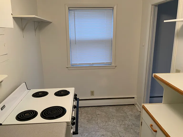 1006 Broadway St — Photo 95