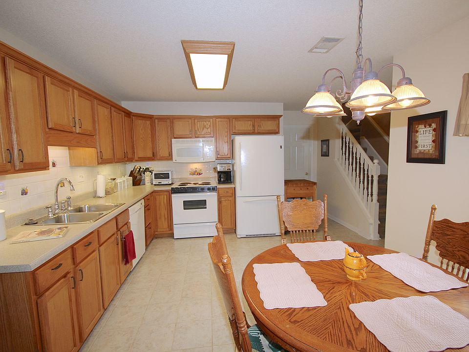 1st image of 1401 Far Dr